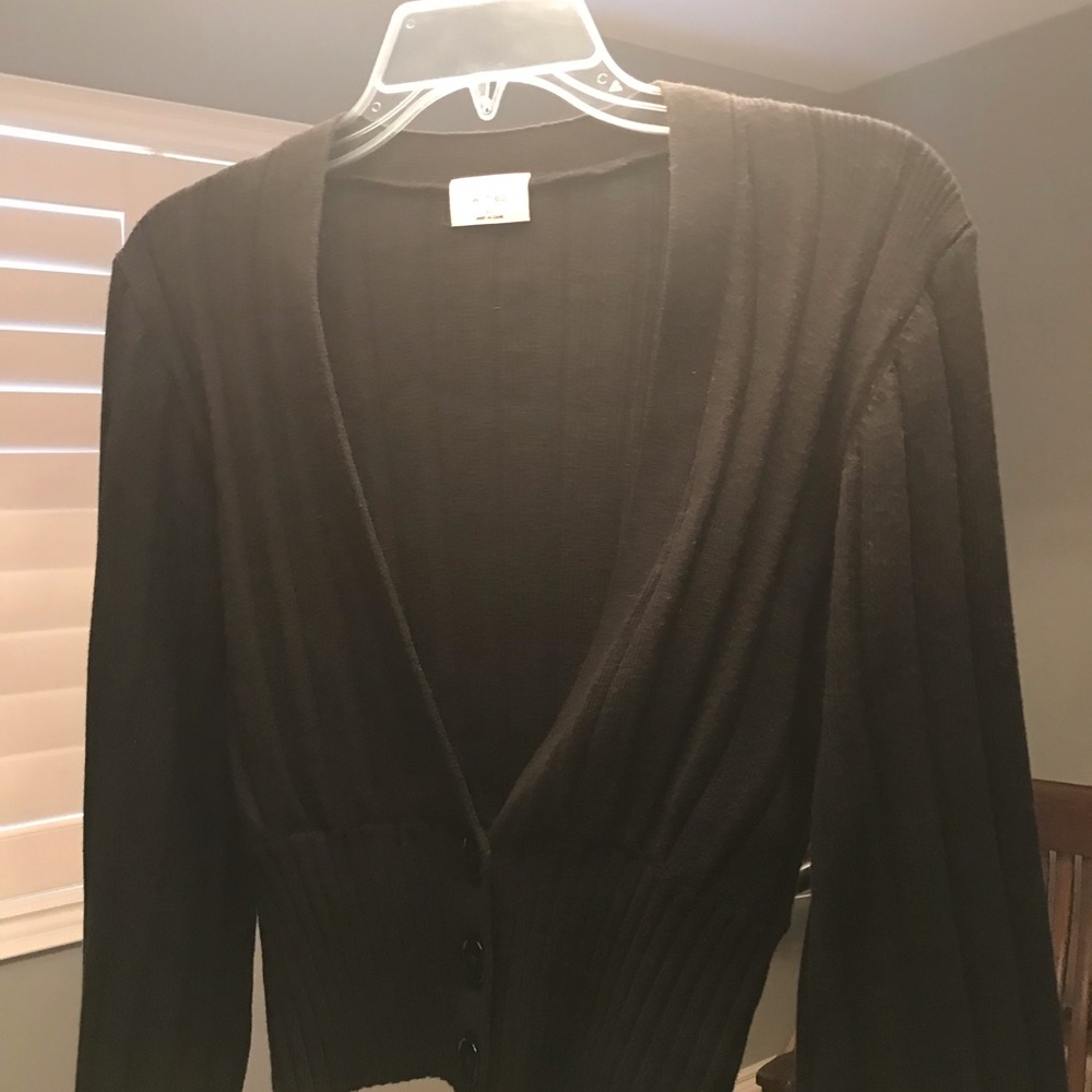 Black low v cardigan Babaton